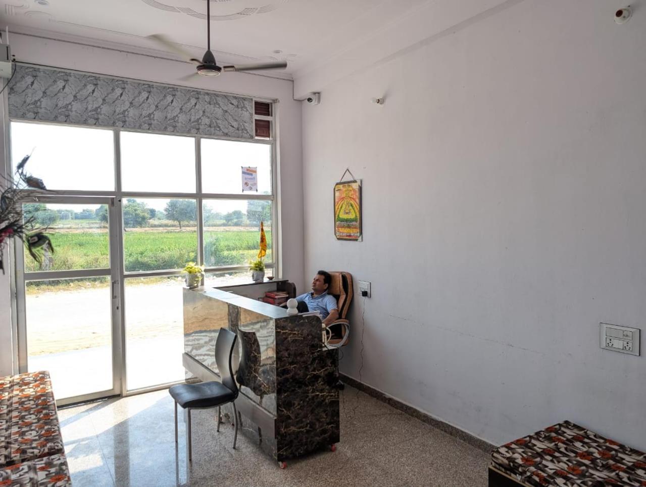 Hotel Raghunath Palace Khātu エクステリア 写真