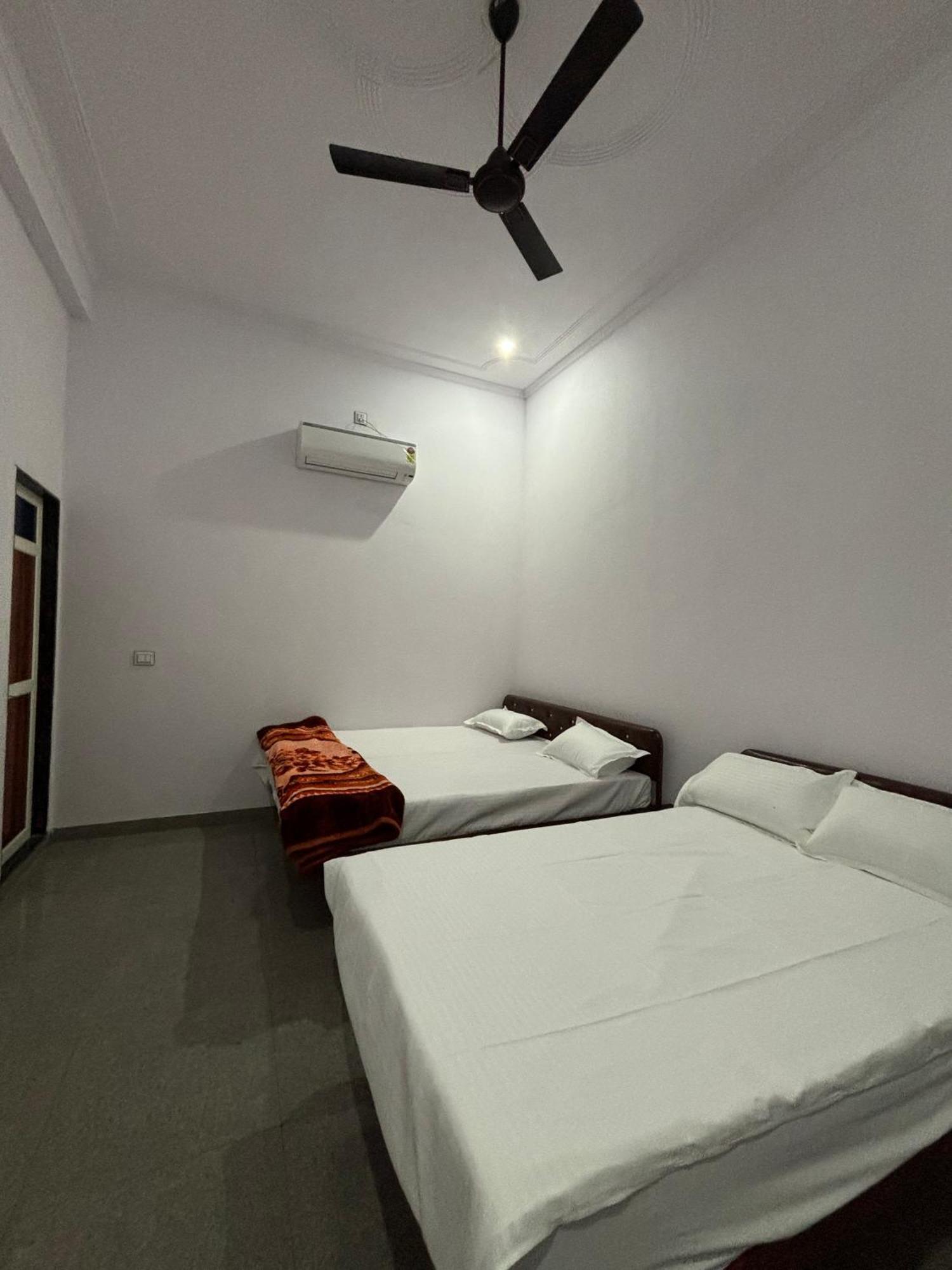 Hotel Raghunath Palace Khātu エクステリア 写真