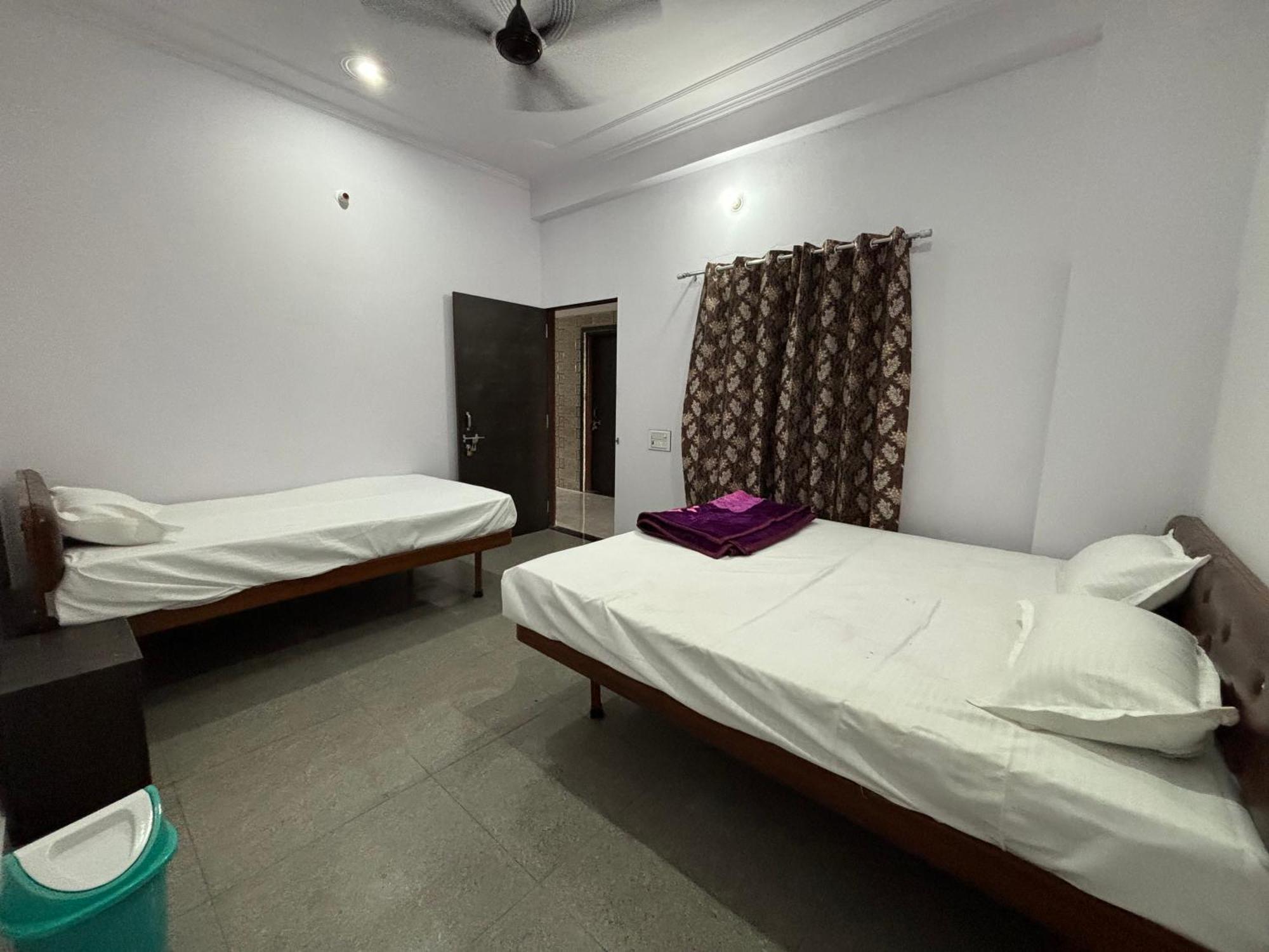 Hotel Raghunath Palace Khātu エクステリア 写真