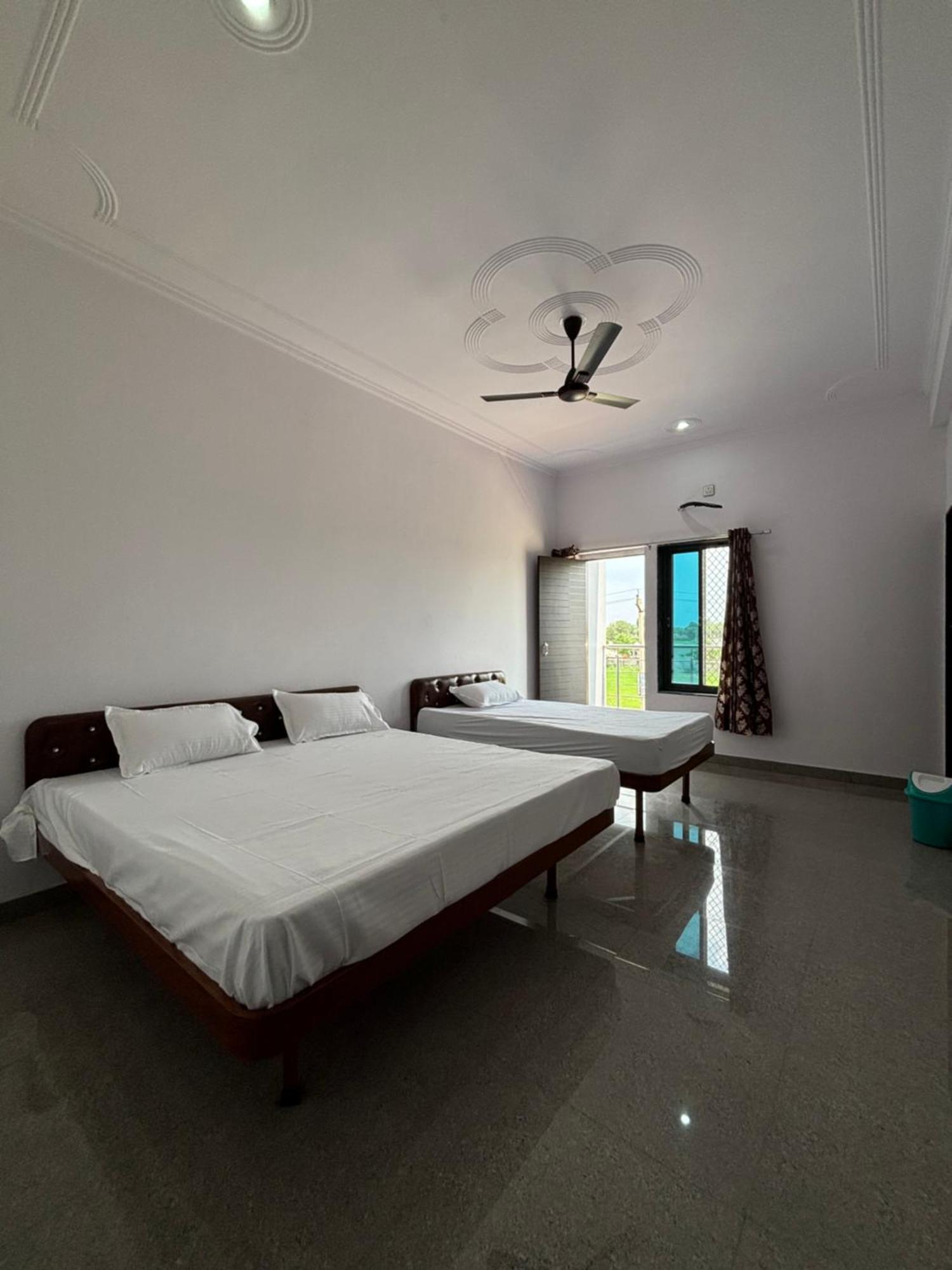Hotel Raghunath Palace Khātu エクステリア 写真