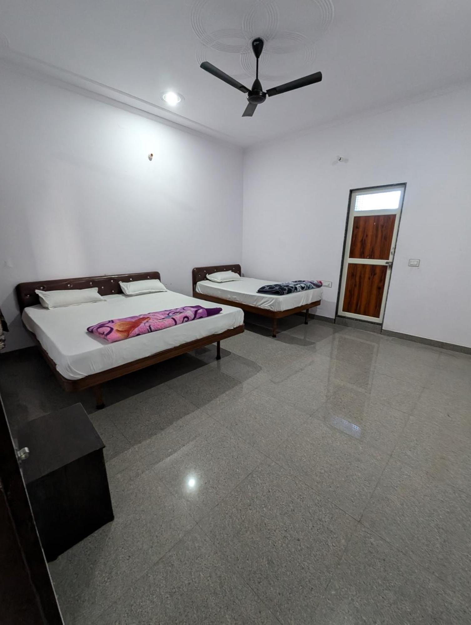 Hotel Raghunath Palace Khātu エクステリア 写真