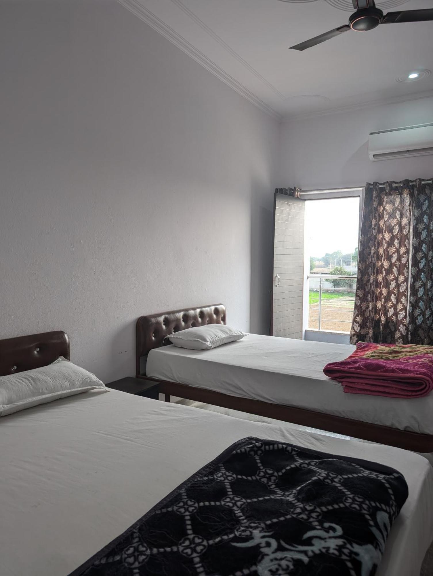 Hotel Raghunath Palace Khātu エクステリア 写真