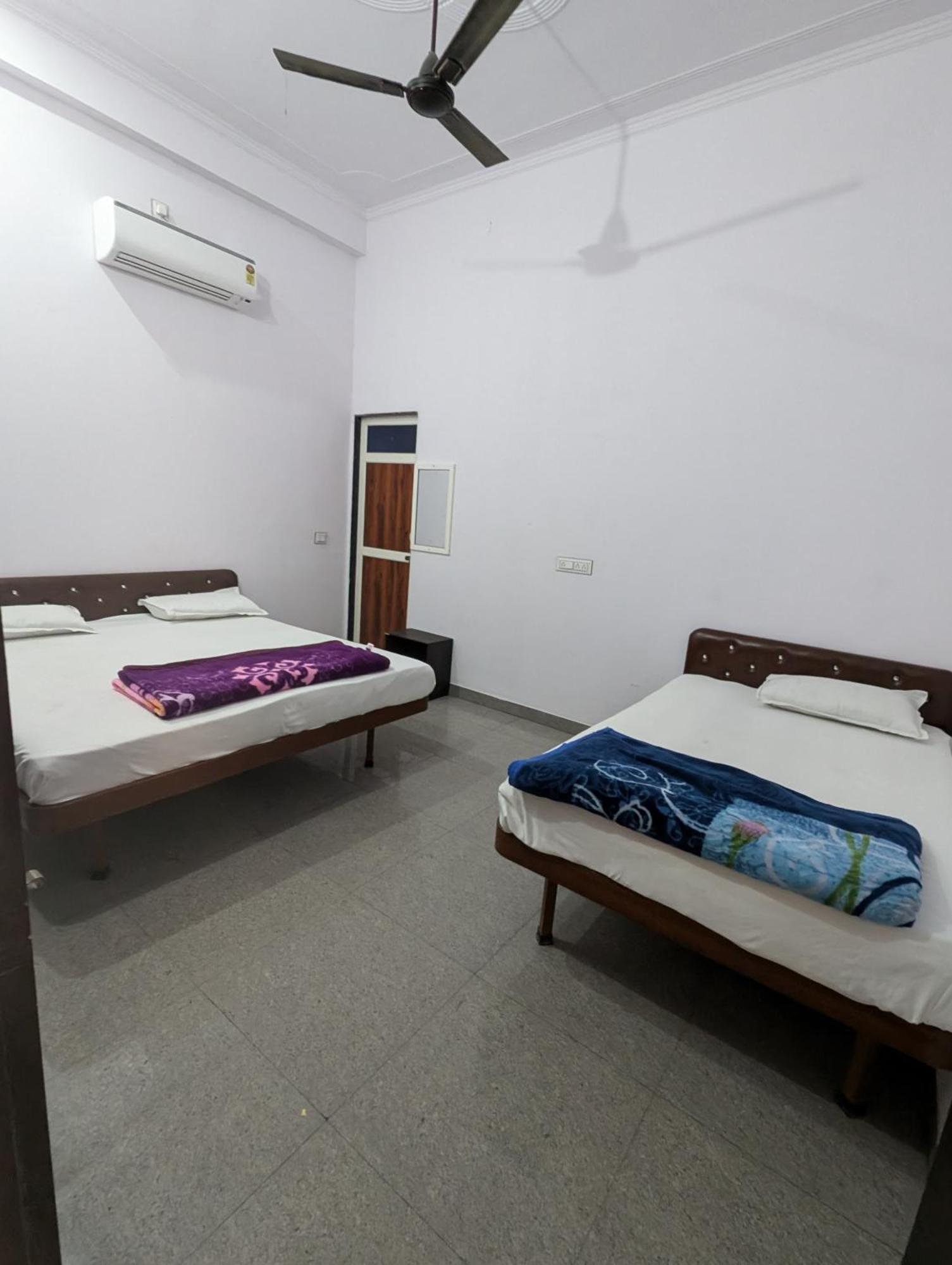 Hotel Raghunath Palace Khātu エクステリア 写真