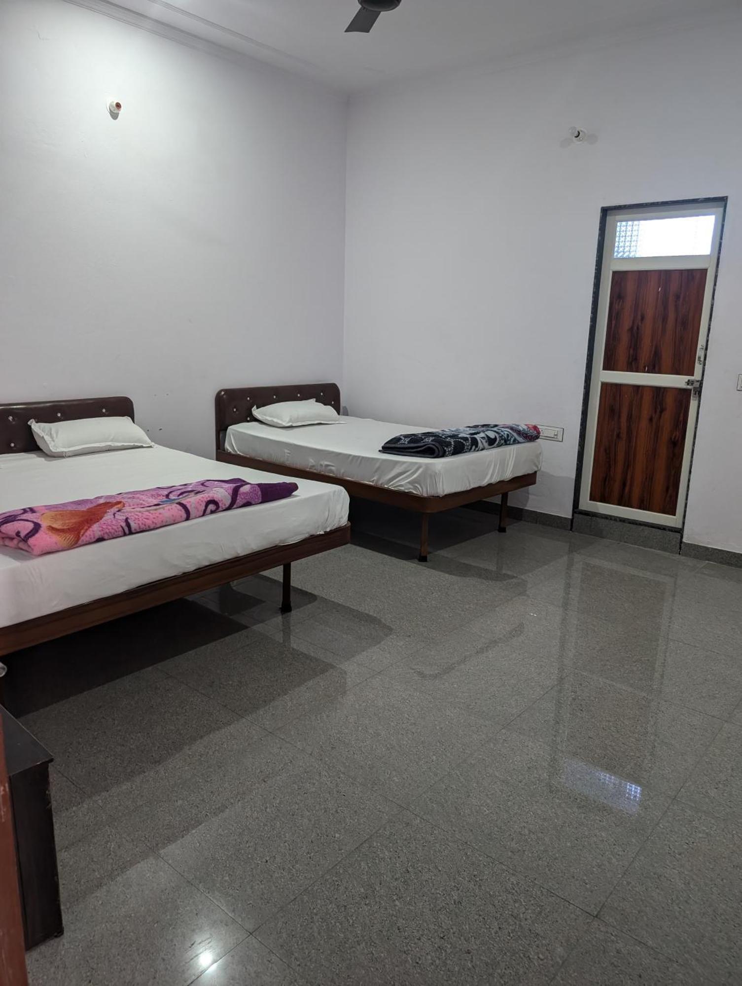 Hotel Raghunath Palace Khātu エクステリア 写真
